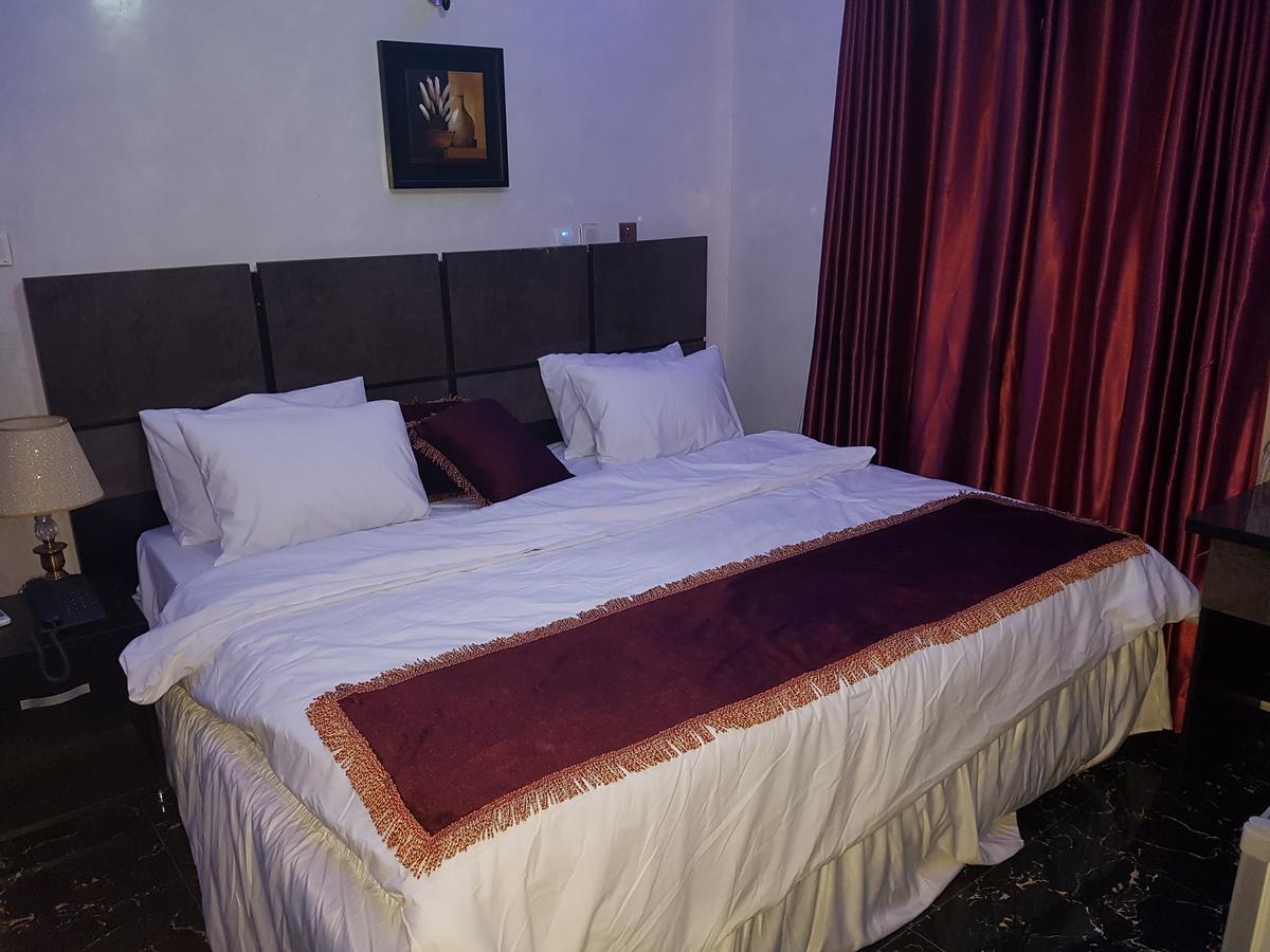 The Resident Hotel Owerri 外观 照片